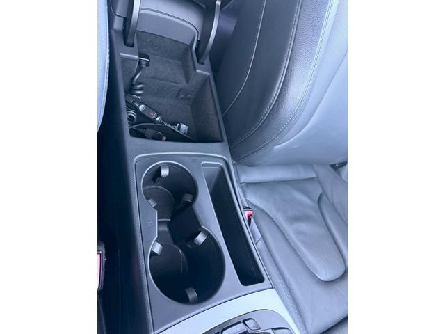 Ａ５ ２．０ＴＦＳＩクワトロ　ＥＴＣ　ナビ　フルセグＴＶ　バックカメラ　スマートキー　純正アルミホイール（37枚目）