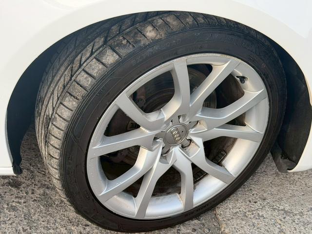 Ａ５ ２．０ＴＦＳＩクワトロ　ＥＴＣ　ナビ　フルセグＴＶ　バックカメラ　スマートキー　純正アルミホイール（45枚目）