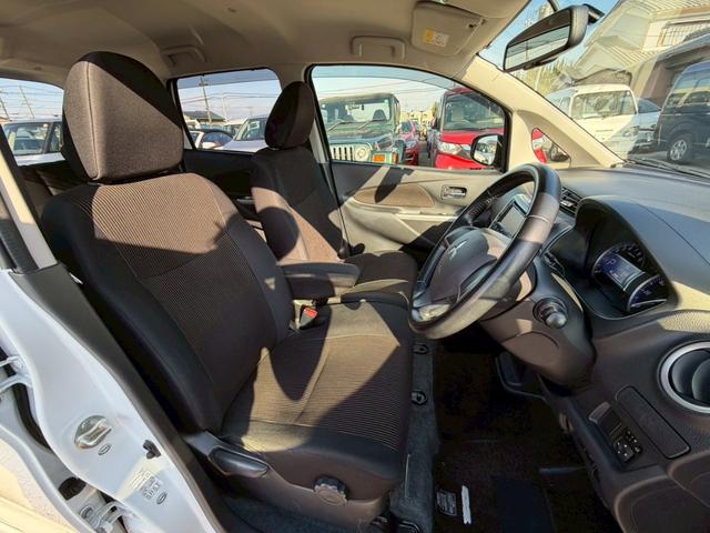 ｅＫカスタム Ｇ　４ＷＤ　ナビ　フルセグＴＶ　バックカメラ　Ｂｌｕｅｔｏｏｔｈ対応　スマートキー　純正アルミホイール（15枚目）