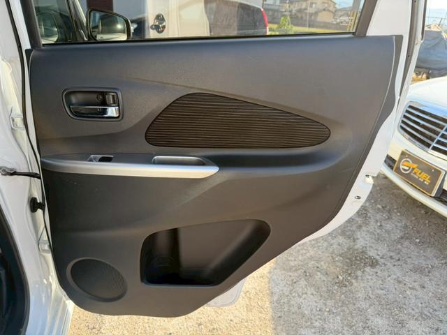 ｅＫカスタム Ｇ　４ＷＤ　ナビ　フルセグＴＶ　バックカメラ　Ｂｌｕｅｔｏｏｔｈ対応　スマートキー　純正アルミホイール（18枚目）