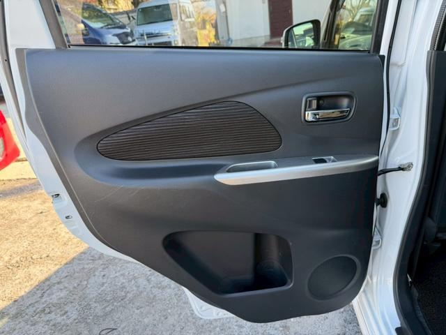 ｅＫカスタム Ｇ　４ＷＤ　ナビ　フルセグＴＶ　バックカメラ　Ｂｌｕｅｔｏｏｔｈ対応　スマートキー　純正アルミホイール（21枚目）