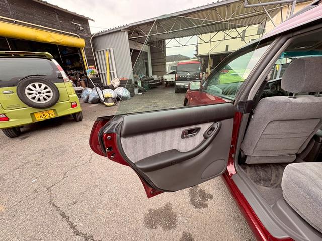 レガシィツーリングワゴン ブライトン　ワンオーナー　キーレス　純正アルミホイール（24枚目）