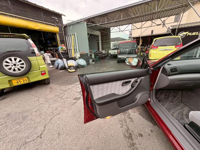 レガシィツーリングワゴン ブライトン　ワンオーナー　キーレス　純正アルミホイール（27枚目）