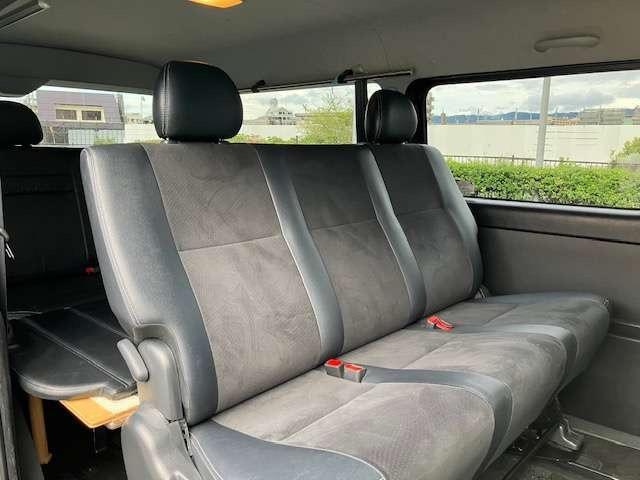 ハイエースバン スーパーＧＬ　ダークプライム　２．７　スーパーＧＬ　ダークプライム　ワイド　ミドルルーフ　ロングボディ　４ＷＤ　・両側電動スライドドア・社外ナビ・フルセグＴＶ・ＥＴＣ・ＡＣ１００Ｖ・ハーフレザーシート・サイドカメラ・ワンオーナー（17枚目）