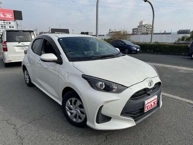 ヤリス Ｘ　純正ディスプレイオーディオ・パノラミックビューモニター・トヨタセーフティーセンス・プリクラッシセーフティー・レーンキープアシスト・ＥＴＣ・前後ドライブレコーダー（6枚目）