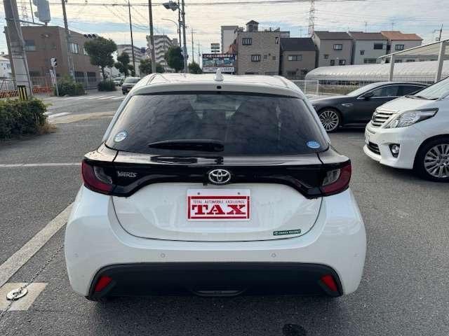 ヤリス Ｘ　純正ディスプレイオーディオ・パノラミックビューモニター・トヨタセーフティーセンス・プリクラッシセーフティー・レーンキープアシスト・ＥＴＣ・前後ドライブレコーダー（10枚目）