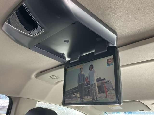 デリカＤ：５ Ｇ　パワーパッケージ　８型ナビ・両側パワスラ・フリップダウンモニター・フルセグＴＶ・Ｂカメラ・スマートキー・電格ミラー（11枚目）