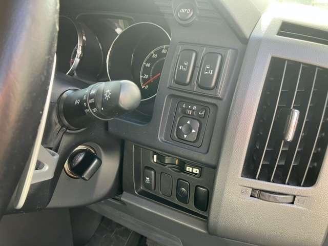 デリカＤ：５ Ｇ　パワーパッケージ　８型ナビ・両側パワスラ・フリップダウンモニター・フルセグＴＶ・Ｂカメラ・スマートキー・電格ミラー（13枚目）