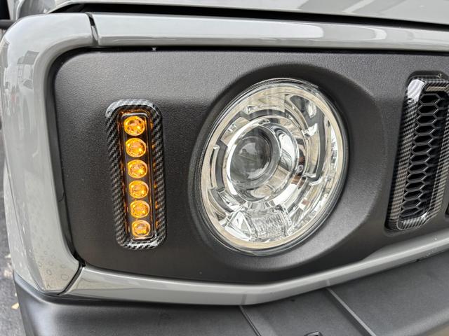 ジムニー XC ユーザー買取車/社外ナビ/フルセグTV/社外16インチアルミ&ブロックタイヤ/背面タイヤ/キャリア付き/ドラレコ/ETC/LEDヘッドライト/デュアルセンサーブレーキサポート/レーンキープ/(13枚目)