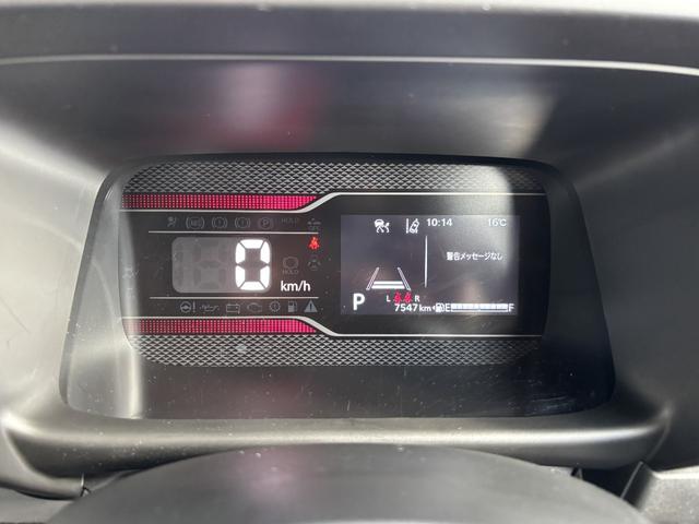スペーシアカスタム ハイブリッドＸＳターボ　全方位付メモリーナビゲーション／純正９型ナビ／スズキコネクト対応通信機装着車／両側パワースライドドア／ステアリングヒーター／シートヒーター／ＡｐｐｌｅＣａｒＰｌａｙ／ヘッドアップディスプレイ／（27枚目）