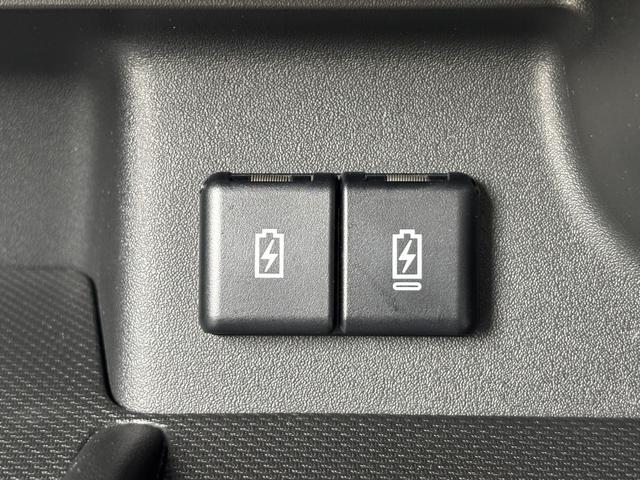 スペーシアカスタム ハイブリッドＸＳターボ　全方位付メモリーナビゲーション／純正９型ナビ／スズキコネクト対応通信機装着車／両側パワースライドドア／ステアリングヒーター／シートヒーター／ＡｐｐｌｅＣａｒＰｌａｙ／ヘッドアップディスプレイ／（39枚目）