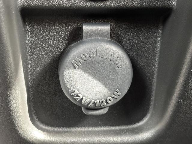 スペーシアカスタム ハイブリッドＸＳターボ　全方位付メモリーナビゲーション／純正９型ナビ／スズキコネクト対応通信機装着車／両側パワースライドドア／ステアリングヒーター／シートヒーター／ＡｐｐｌｅＣａｒＰｌａｙ／ヘッドアップディスプレイ／（41枚目）