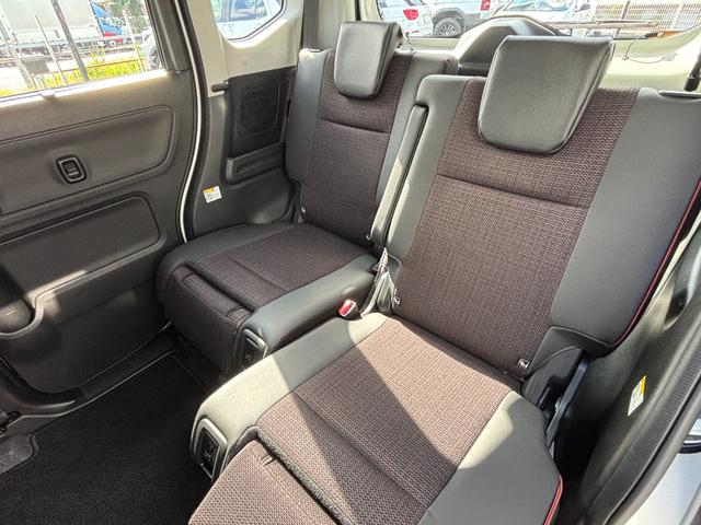 スペーシアカスタム ハイブリッドＸＳターボ　全方位付メモリーナビゲーション／純正９型ナビ／スズキコネクト対応通信機装着車／両側パワースライドドア／ステアリングヒーター／シートヒーター／ＡｐｐｌｅＣａｒＰｌａｙ／ヘッドアップディスプレイ／（53枚目）