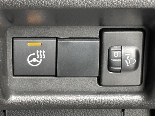 スペーシアカスタム ハイブリッドＸＳターボ　全方位付メモリーナビゲーション／純正９型ナビ／スズキコネクト対応通信機装着車／両側パワースライドドア／ステアリングヒーター／シートヒーター／ＡｐｐｌｅＣａｒＰｌａｙ／ヘッドアップディスプレイ／（35枚目）