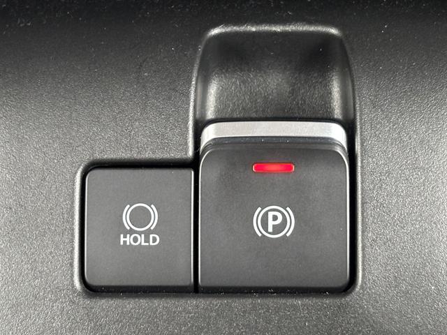 スペーシアカスタム ハイブリッドＸＳターボ　全方位付メモリーナビゲーション／純正９型ナビ／スズキコネクト対応通信機装着車／両側パワースライドドア／ステアリングヒーター／シートヒーター／ＡｐｐｌｅＣａｒＰｌａｙ／ヘッドアップディスプレイ／（37枚目）