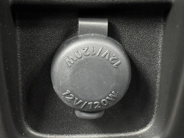 スペーシアカスタム ハイブリッドＸＳターボ　全方位付メモリーナビゲーション／純正９型ナビ／スズキコネクト対応通信機装着車／両側パワースライドドア／ステアリングヒーター／シートヒーター／ＡｐｐｌｅＣａｒＰｌａｙ／ヘッドアップディスプレイ／（41枚目）