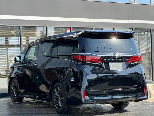 アルファードハイブリッド Ｚ　左右独立ムーンルーフ／１４型ディスプレイオーディオ／ナビ／フルセグＴＶ／パノラミックビューモニター／　両側電動スライドドア／デジタルインナーミラー／パワーバックドア／置き型充電／１９インチアルミ（8枚目）