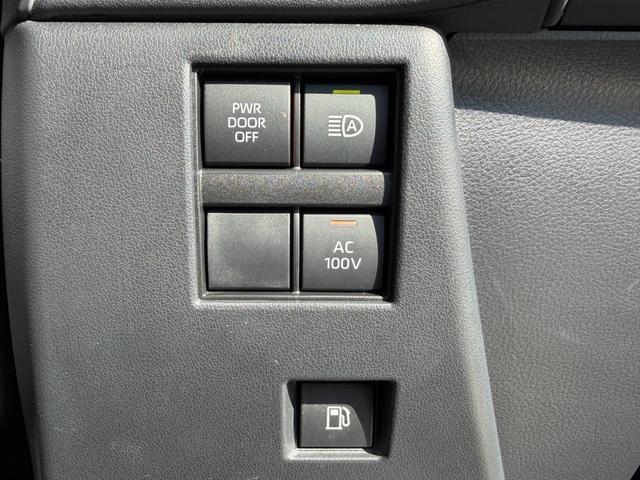 アルファードハイブリッド Ｚ　左右独立ムーンルーフ／１４型ディスプレイオーディオ／ナビ／フルセグＴＶ／パノラミックビューモニター／　両側電動スライドドア／デジタルインナーミラー／パワーバックドア／置き型充電／１９インチアルミ（31枚目）