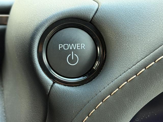 アルファードハイブリッド Ｚ　左右独立ムーンルーフ／１４型ディスプレイオーディオ／ナビ／フルセグＴＶ／パノラミックビューモニター／　両側電動スライドドア／デジタルインナーミラー／パワーバックドア／置き型充電／１９インチアルミ（32枚目）