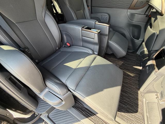 アルファードハイブリッド Ｚ　左右独立ムーンルーフ／１４型ディスプレイオーディオ／ナビ／フルセグＴＶ／パノラミックビューモニター／　両側電動スライドドア／デジタルインナーミラー／パワーバックドア／置き型充電／１９インチアルミ（49枚目）