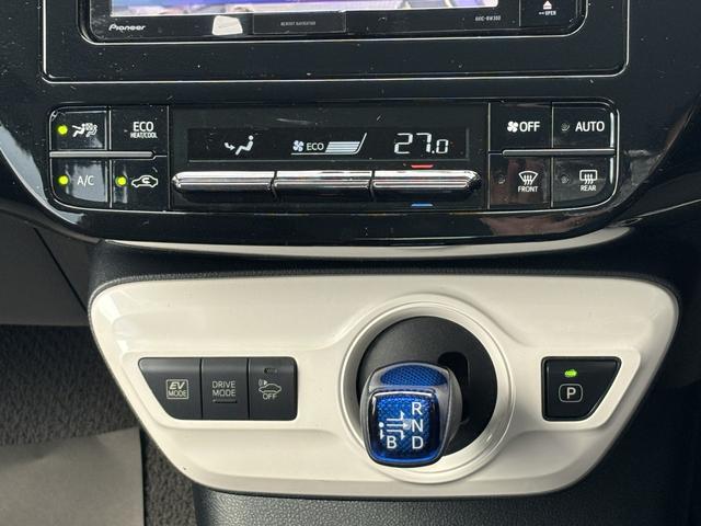 プリウス E 社外ナビ(ワンセグTV)/バックカメラ/ETC/Bluetooth/スマートキー2本/(22枚目)