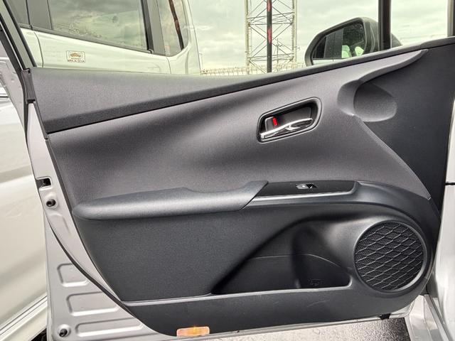 プリウス E 社外ナビ(ワンセグTV)/バックカメラ/ETC/Bluetooth/スマートキー2本/(35枚目)