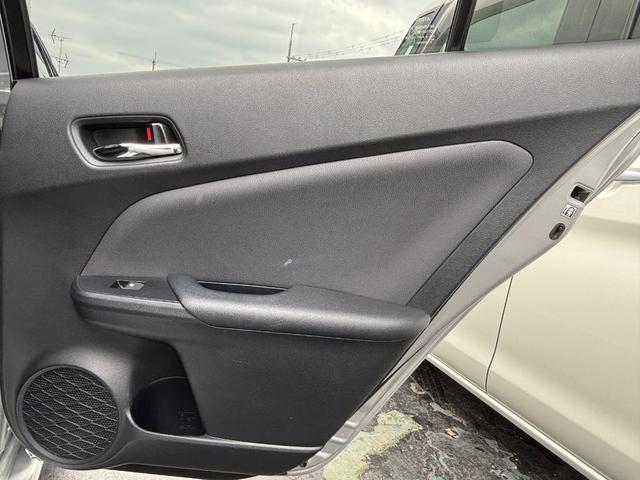 プリウス E 社外ナビ(ワンセグTV)/バックカメラ/ETC/Bluetooth/スマートキー2本/(38枚目)