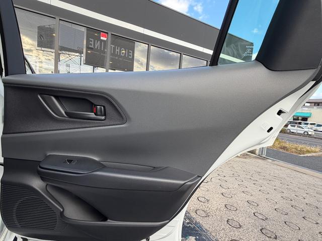 プリウス Ｘ　純正８インチディスプレイオーディオ／ナビ／フルセグＴＶ／バックカメラ／衝突軽減装置／レーダークルーズ／クリアランスソナー／レーンキープ／ＢＳＭ／ＬＥＤヘッドライト／ＥＴＣ２．０／ＡＣ１００Ｖ／（36枚目）