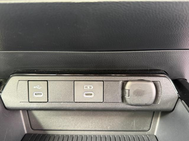 プリウス Ｘ　純正８インチディスプレイオーディオ／ナビ／フルセグＴＶ／バックカメラ／衝突軽減装置／レーダークルーズ／クリアランスソナー／レーンキープ／ＢＳＭ／ＬＥＤヘッドライト／ＥＴＣ２．０／ＡＣ１００Ｖ／（61枚目）