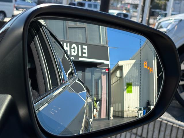 ＮＸ ＮＸ３００ｈ　スパイス＆シック　ワンオーナー／ユーザー買取車両／メーカーナビ／地デジＴＶ／バック＆サイドカメラ／エアシート＆シートヒーター／メモリー付パワーシート／パワーバックドア／ＥＴＣ２．０／３眼ヘッドライト／ＢＳＭ／（13枚目）