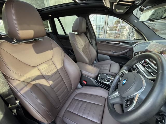 Ｘ３ ｘＤｒｉｖｅ　２０ｄ　Ｍスポーツ　サンルーフ／サウンドパッケージ／ハーマンカードンサラウンドサウンドシステム／ステアリングヒーター／オプション２０インチアルミ／メーカーナビ／ＴＶ／３６０度カメラ／ワイヤレス充電／ブラウンレザー／（43枚目）