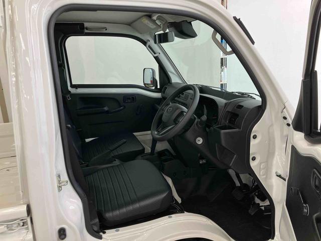 たとえばダイハツのお店にある、たくさんのスマアシ搭載車は、正常に作動する事をしっかり確認します。