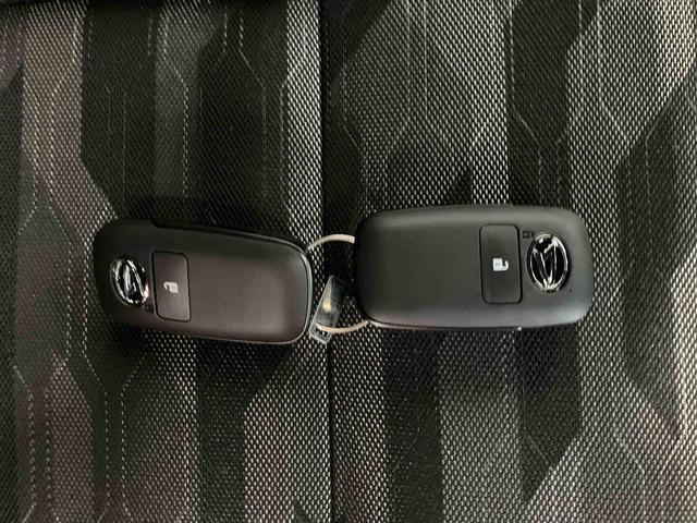 タフト G ダーククロムベンチャー スマートアシスト付き シートヒーター スカイフィールトップ 電動パーキングブレーキ コーナーセンサー オートライト・ハイビーム LEDヘッドランプ キーフリー アルミホイール(34枚目)