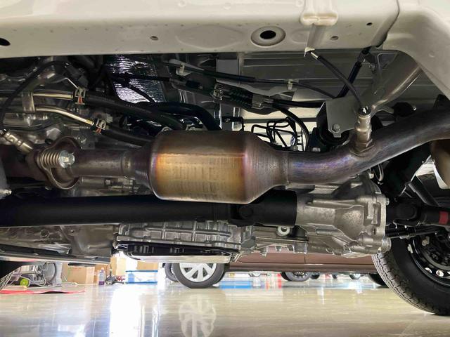 ハイゼットトラック スタンダード スマートアシスト付き パートタイム4WD ラジオ付き オートライト・ハイビーム 衝突回避支援ブレーキ 誤発進抑制制御機能 コーナーセンサー アイドリングストップ(6枚目)