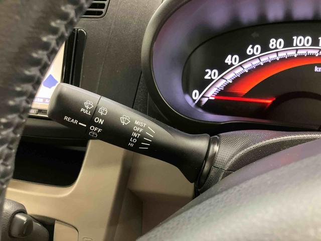 ムーヴ Ｘ　ナビゲーションシステム付き　フルタイム４ＷＤ　オートライト　キーフリーシステム　フォグランプ　オートエアコン　アルミホイール　アイドリングストップ　プッシュボタンスタート（13枚目）