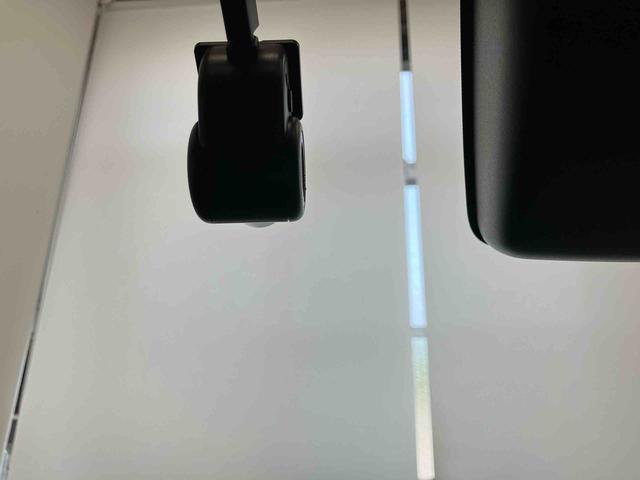 ロッキー プレミアムＧ　ＨＥＶ　スマートアシスト付き　ＨＥＶ車　ナビゲーションシステム付き　バックカメラ付き　ドライブレコーダー付き　オートライト・ハイビーム　ステアリングスイッチ　アダプティブクルーズコントロール　シートヒーター（10枚目）