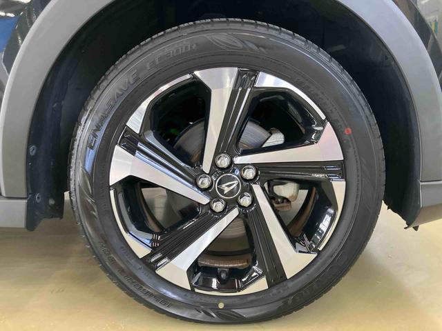 ロッキー プレミアムＧ　ＨＥＶ　スマートアシスト付き　ＨＥＶ車　ナビゲーションシステム付き　バックカメラ付き　ドライブレコーダー付き　オートライト・ハイビーム　ステアリングスイッチ　アダプティブクルーズコントロール　シートヒーター（33枚目）