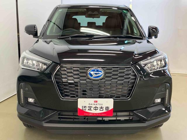 ロッキー プレミアムＧ　ＨＥＶ　スマートアシスト付き　ＨＥＶ車　パノラマカメラ付き　コーナーセンサー　キーフリーシステム　オートライト・ハイビーム　ステアリングスイッチ　アダプティブクルーズコントロール　シートヒーター（3枚目）