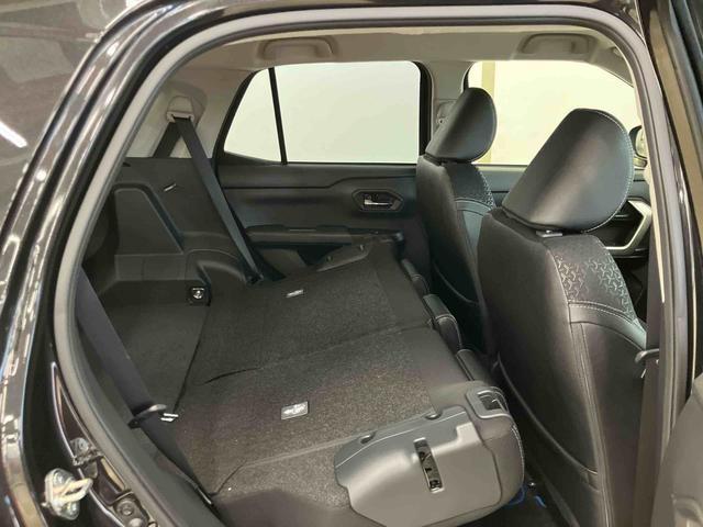 ロッキー プレミアムＧ　ＨＥＶ　スマートアシスト付き　ＨＥＶ車　パノラマカメラ付き　コーナーセンサー　キーフリーシステム　オートライト・ハイビーム　ステアリングスイッチ　アダプティブクルーズコントロール　シートヒーター（20枚目）