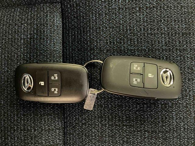 ムーヴキャンバス セオリーG スマートアシスト付き ホッとカップホルダー コーナーセンサー オートライト・ハイビーム LEDヘッドランプ キーフリー 両側電動スライドドア 電動パーキングブレーキ ステアリングスイッチ(34枚目)