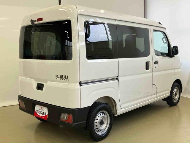 ハイゼットカーゴ ＤＸ　スマートアシスト付き　パートタイム４ＷＤ　ラジオ付き　衝突回避支援ブレーキ　誤発進抑制制御機能　オートライト・ハイビーム　パワーウィンドウ　両側スライドドア（4枚目）