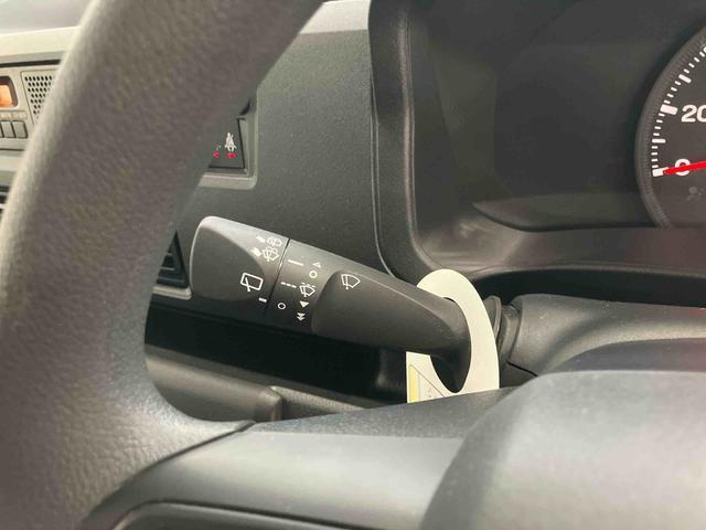 ハイゼットカーゴ ＤＸ　スマートアシスト付き　パートタイム４ＷＤ　ラジオ付き　衝突回避支援ブレーキ　誤発進抑制制御機能　オートライト・ハイビーム　パワーウィンドウ　両側スライドドア（13枚目）