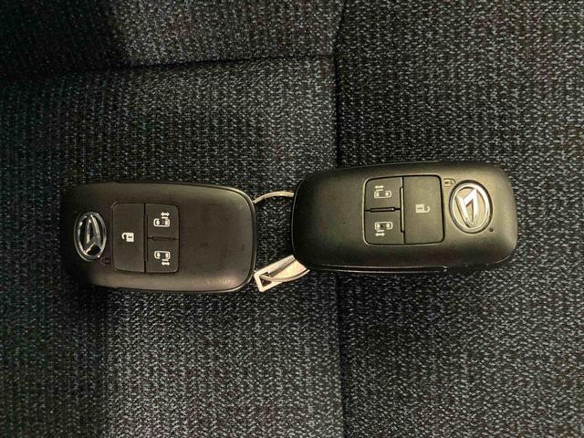 ムーヴキャンバス セオリーＧ　スマートアシスト付き　ホッとカップホルダー　コーナーセンサー　オートライト・ハイビーム　ＬＥＤヘッドランプ　キーフリー　両側電動スライドドア　電動パーキングブレーキ　ステアリングスイッチ（33枚目）