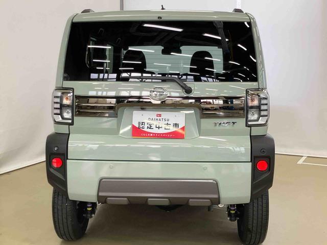 タフト Ｇ　ダーククロムベンチャー　スマートアシスト付き　シートヒーター　スカイフィールトップ　電動パーキングブレーキ　コーナーセンサー　オートライト・ハイビーム　ＬＥＤヘッドランプ　キーフリー　アルミホイール　フルタイム４ＷＤ（5枚目）