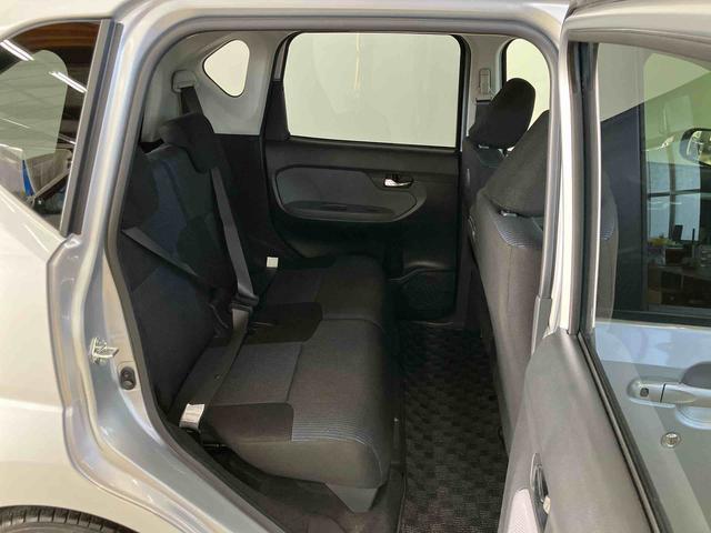 ムーヴ カスタム　Ｘ　ＳＡ　スマートアシスト付き　オートエアコン　オートライト　キーフリーシステム　アルミホイール　アイドリングストップ　ステアリングスイッチ　プッシュボタンスタート　バックカメラ（18枚目）