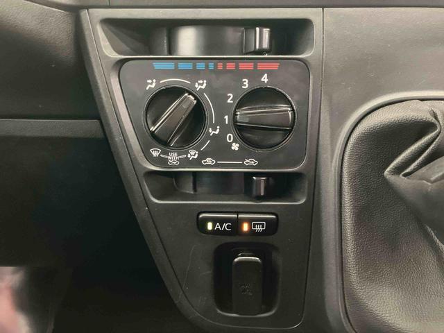 サンバーバン トランスポータースマートアシスト　ラジオ付き　両側スライドドア　キーレスエントリー　パートタイム４ＷＤ　スペアタイヤ付き　後席フルフラットシート　オートハイビーム　衝突回避支援ブレーキ　アイドリングストップ（11枚目）