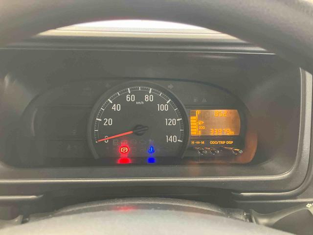 サンバーバン トランスポータースマートアシスト　ラジオ付き　両側スライドドア　キーレスエントリー　パートタイム４ＷＤ　スペアタイヤ付き　後席フルフラットシート　オートハイビーム　衝突回避支援ブレーキ　アイドリングストップ（15枚目）