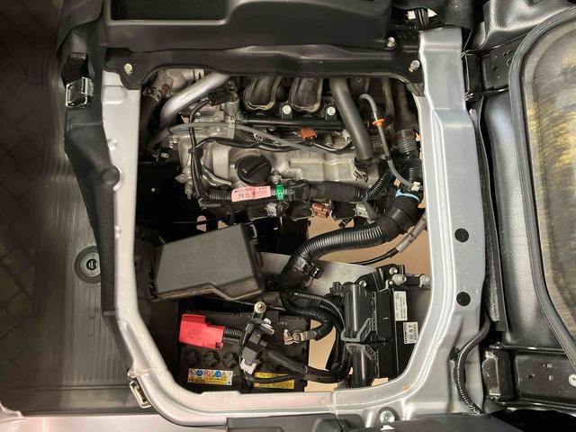 サンバーバン トランスポータースマートアシスト　ラジオ付き　両側スライドドア　キーレスエントリー　パートタイム４ＷＤ　スペアタイヤ付き　後席フルフラットシート　オートハイビーム　衝突回避支援ブレーキ　アイドリングストップ（17枚目）