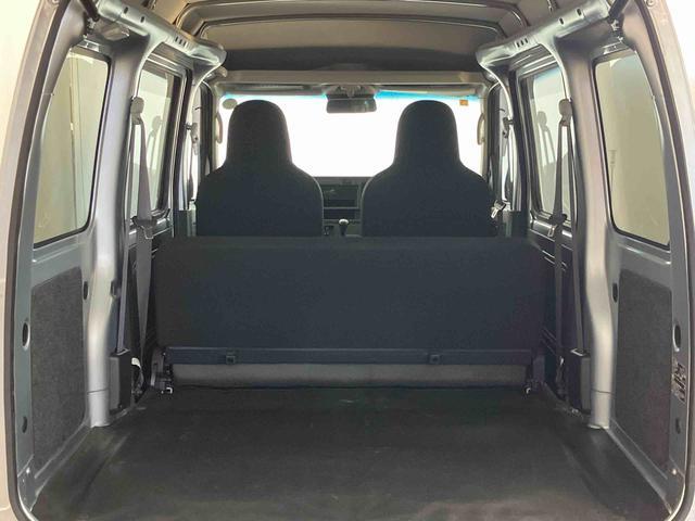 サンバーバン トランスポータースマートアシスト　ラジオ付き　両側スライドドア　キーレスエントリー　パートタイム４ＷＤ　スペアタイヤ付き　後席フルフラットシート　オートハイビーム　衝突回避支援ブレーキ　アイドリングストップ（21枚目）