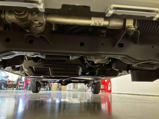 サンバーバン トランスポータースマートアシスト　ラジオ付き　両側スライドドア　キーレスエントリー　パートタイム４ＷＤ　スペアタイヤ付き　後席フルフラットシート　オートハイビーム　衝突回避支援ブレーキ　アイドリングストップ（22枚目）